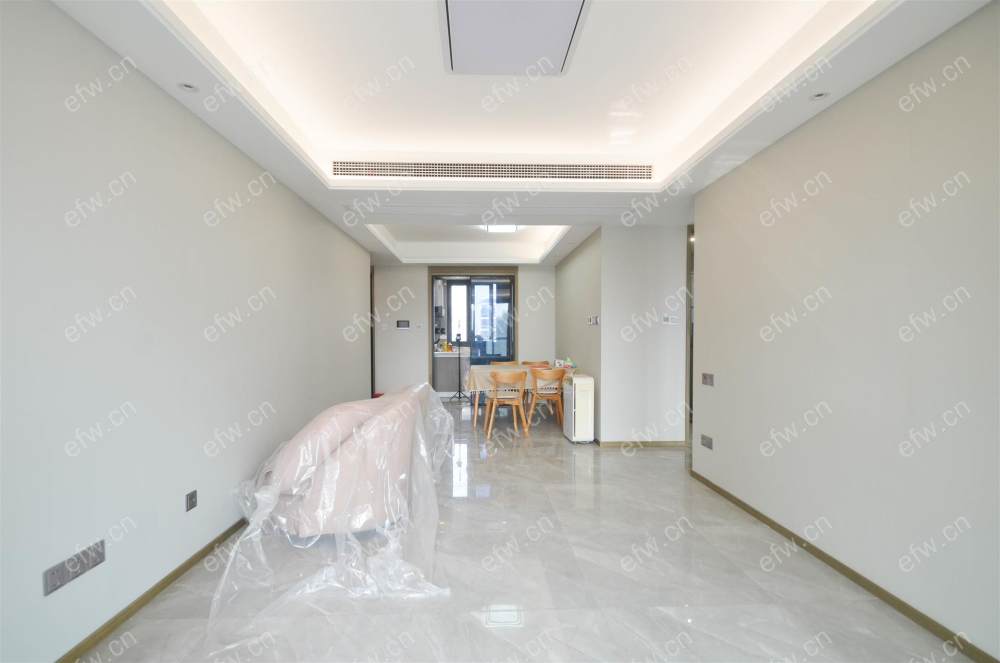 次新高档小区精装未住过三开间朝南双阳台