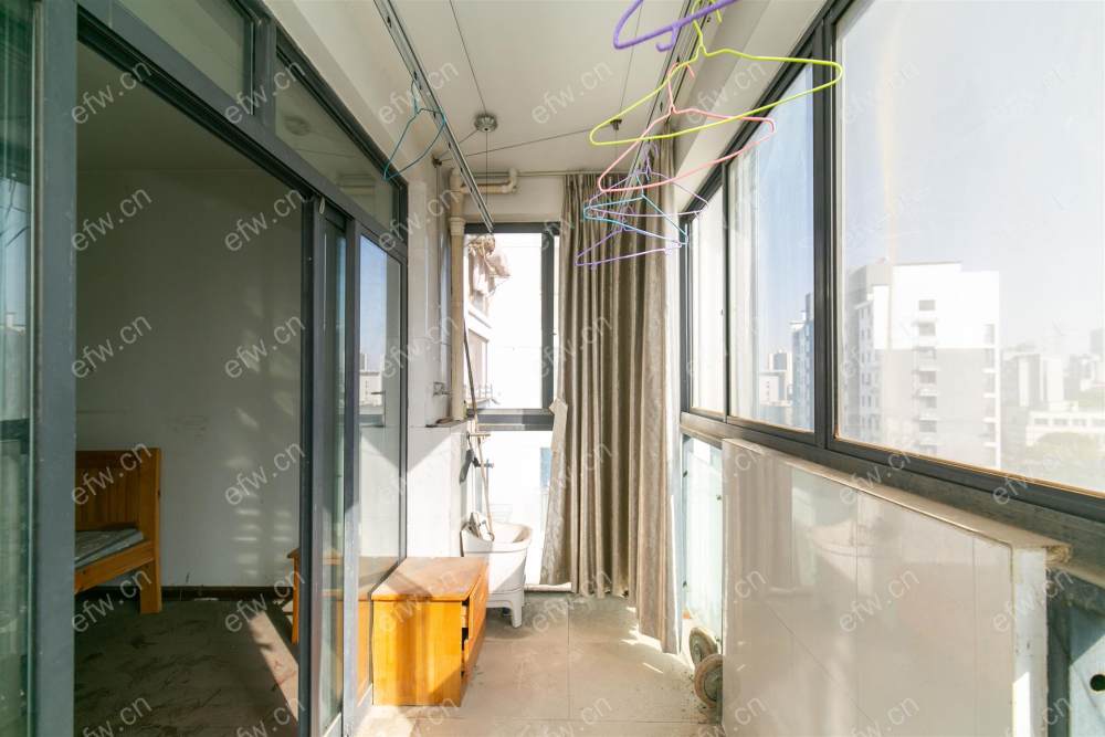 地铁口，育红**，梁湖南苑电梯两房急售