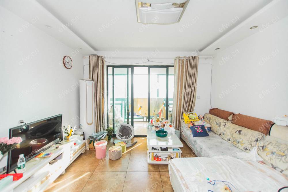 精装修拎包入住三开间朝南