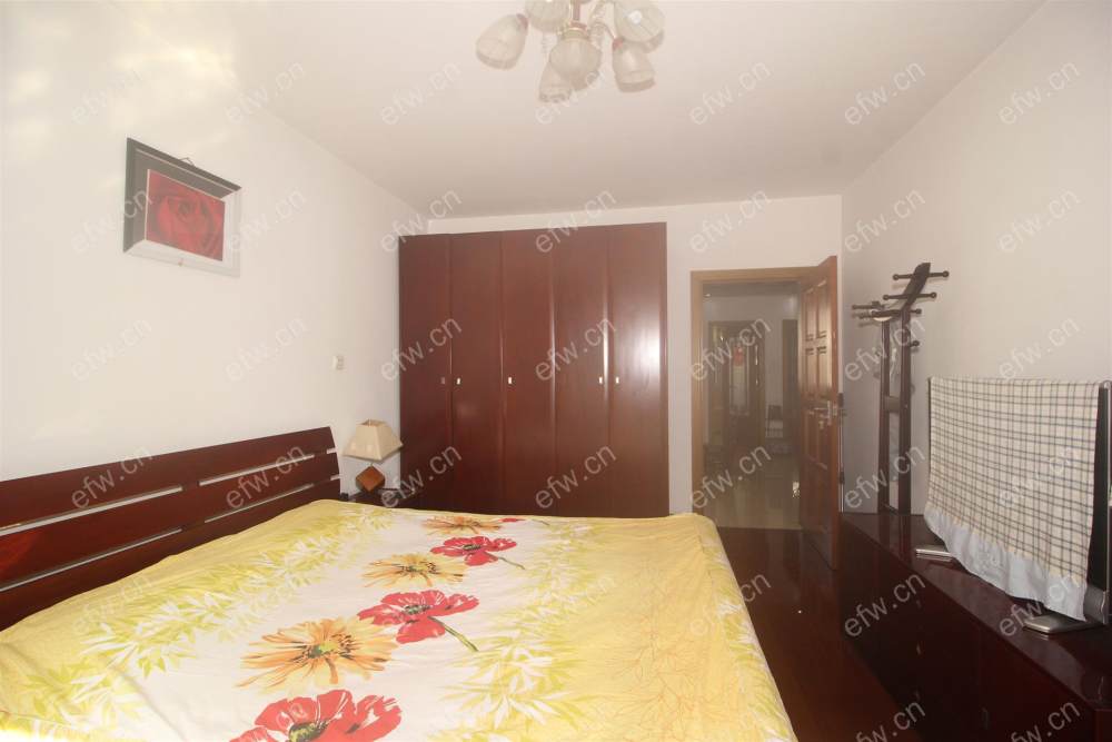 room房豪装拎包即住,village尽享优雅品质,多重阳台+飘窗