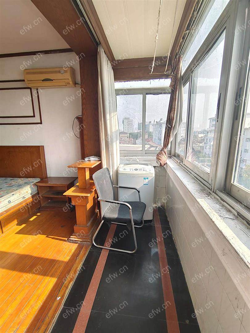 荣巷新村    简装2室1厅