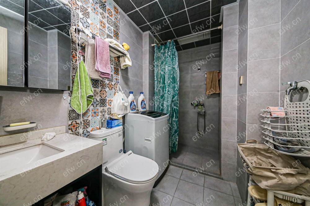 全屋精装自住装修，带地暖