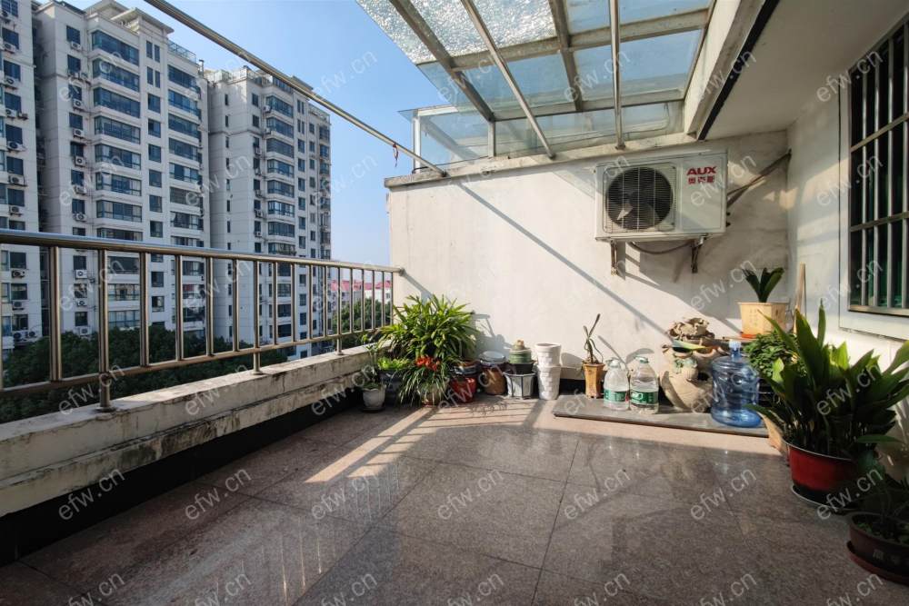 room房豪装拎包即住,village尽享优雅品质,多重阳台+飘窗