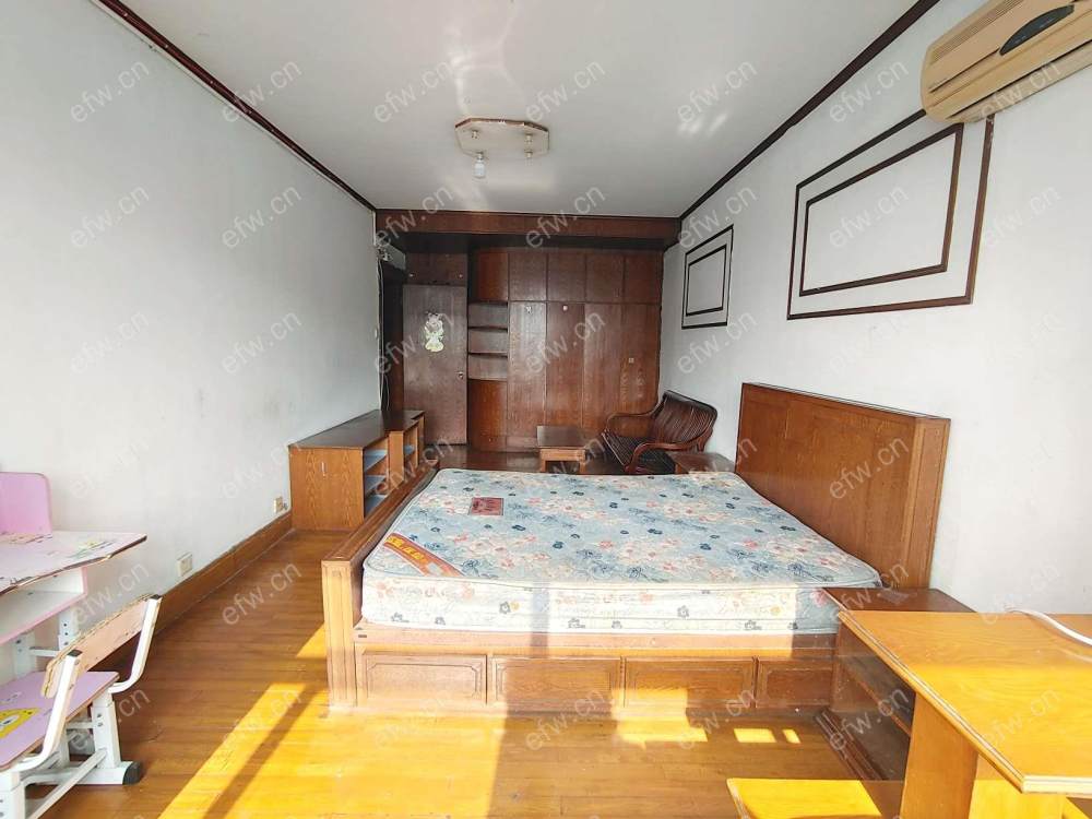 荣巷新村    简装2室1厅