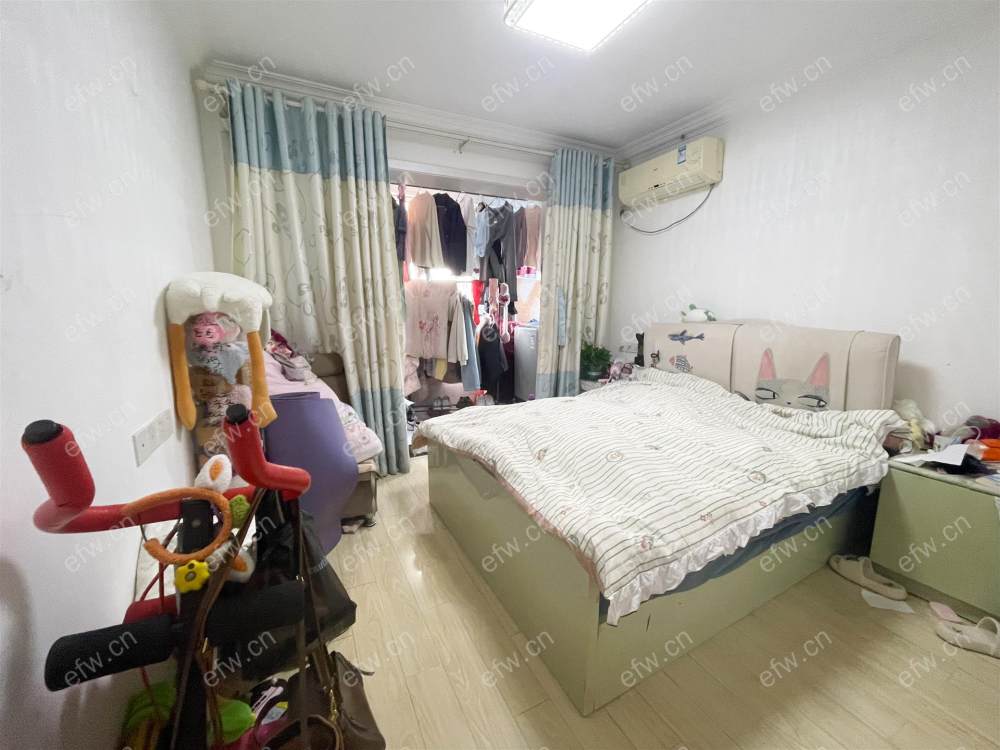 看房方便    提前约  满五