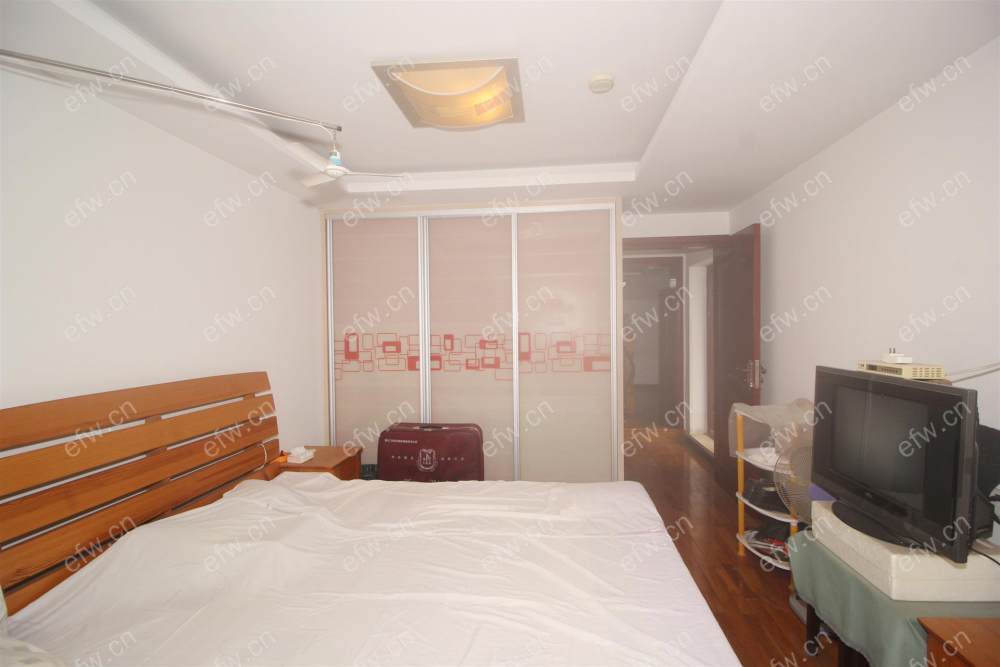 东亭小学本部学校，顶带阁