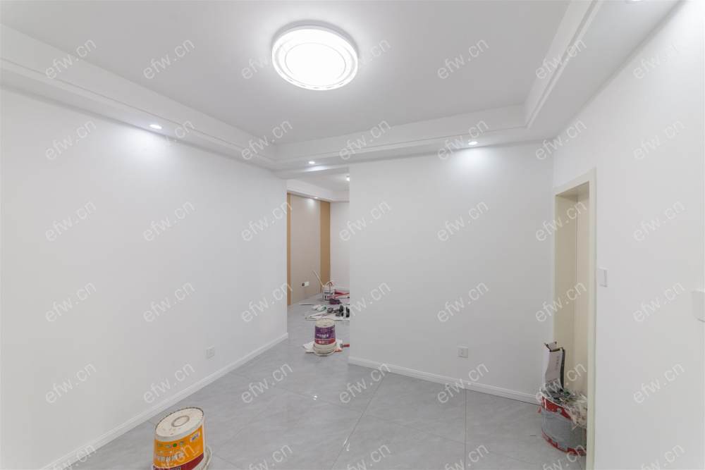 惠龙新村 D区，1楼3个房间，带院子，,