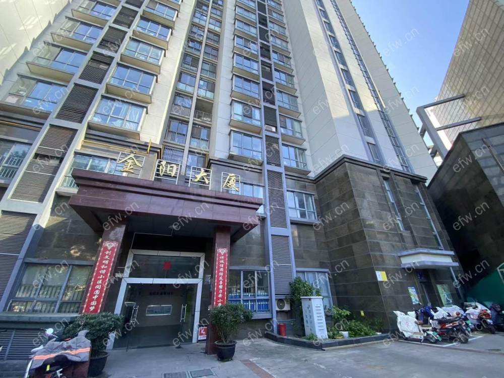 地铁沿线 大三居 位置好