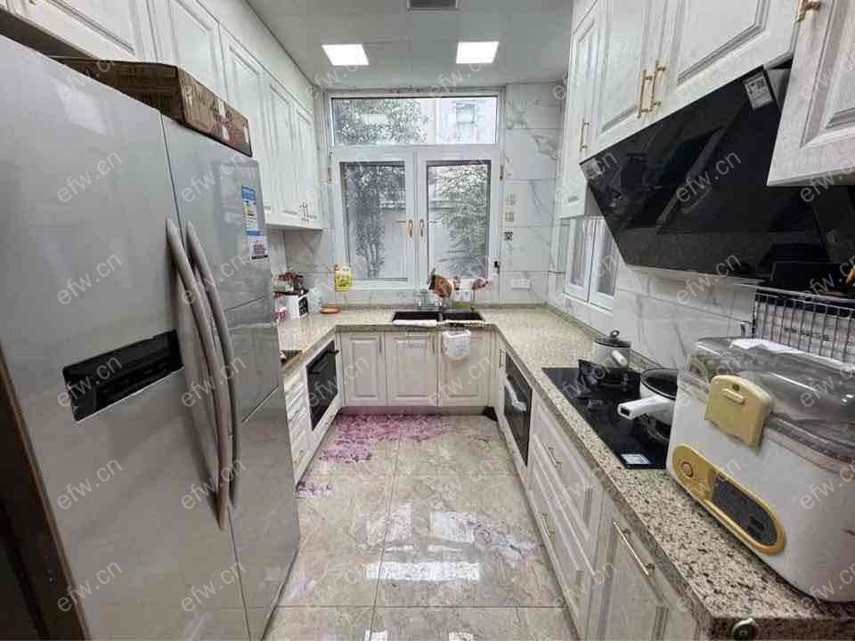 联排别墅 出租