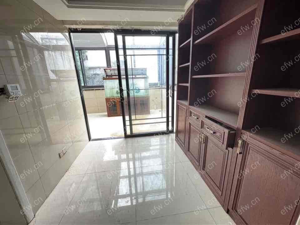 联排别墅 出租