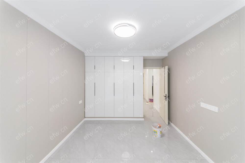 惠龙新村 D区，1楼3个房间，带院子，,