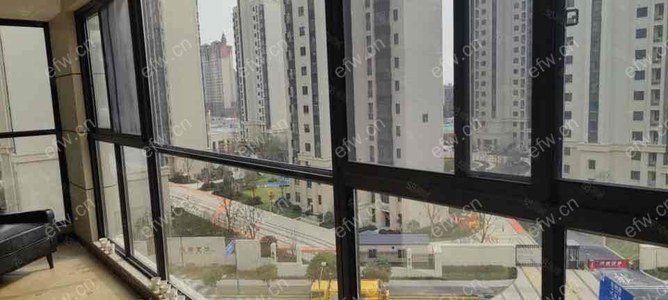 翡翠文华精装送三个车位