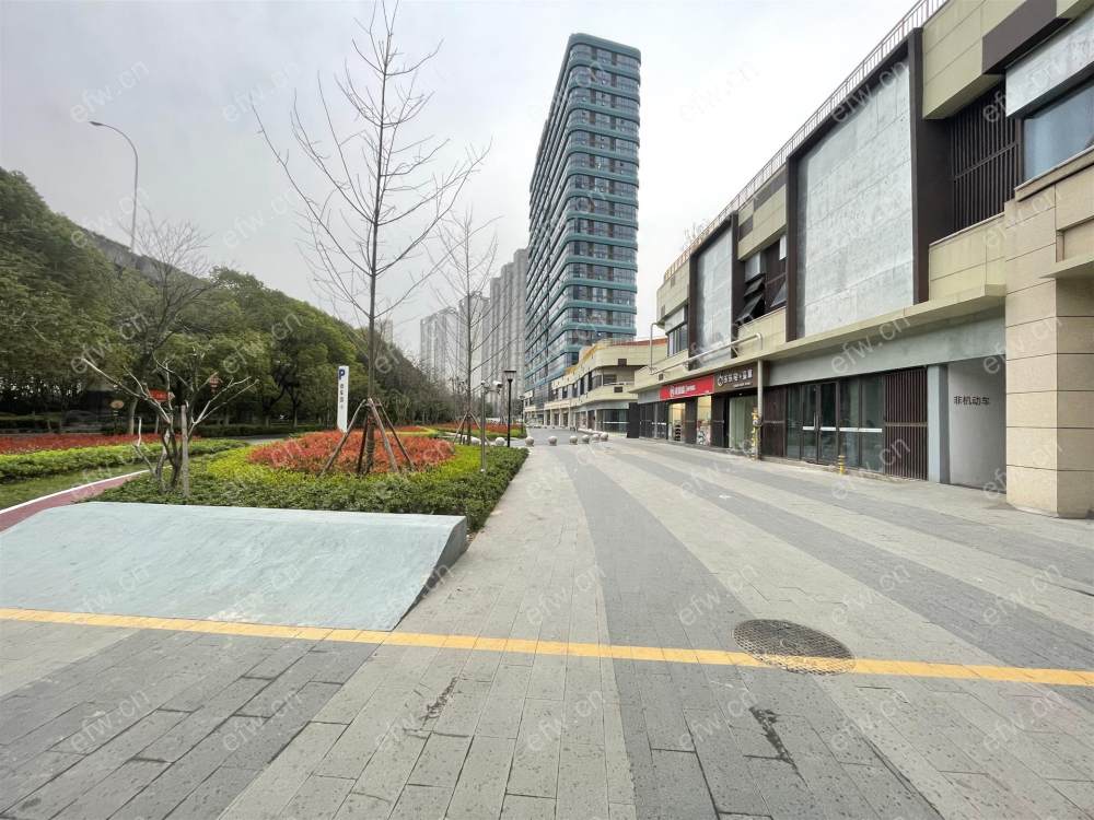 1房豪装拎包即住,金轮星空间尽享优雅品质,多重阳台+飘窗