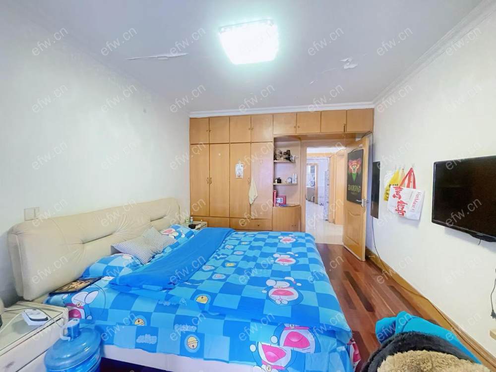婚装全明东边户，格局工整合理