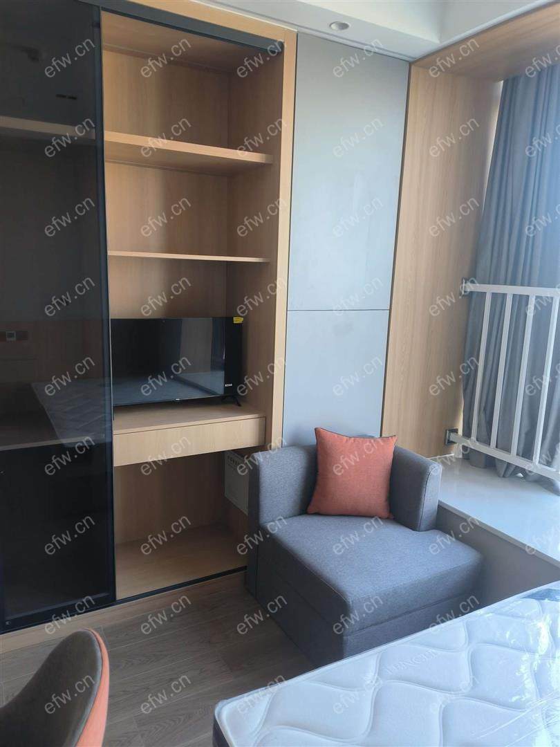 香槟街铂悦府精装1室  随时看房 拎包入住