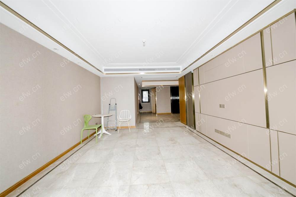 滨湖区蠡湖大道与具区路交汇处
