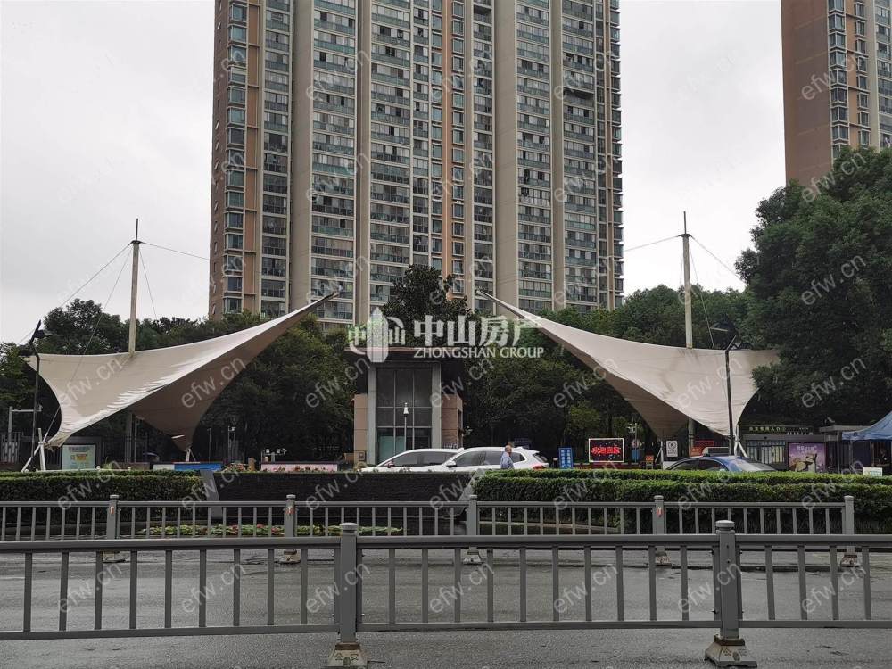 诚心出售 随时看房   出行方便