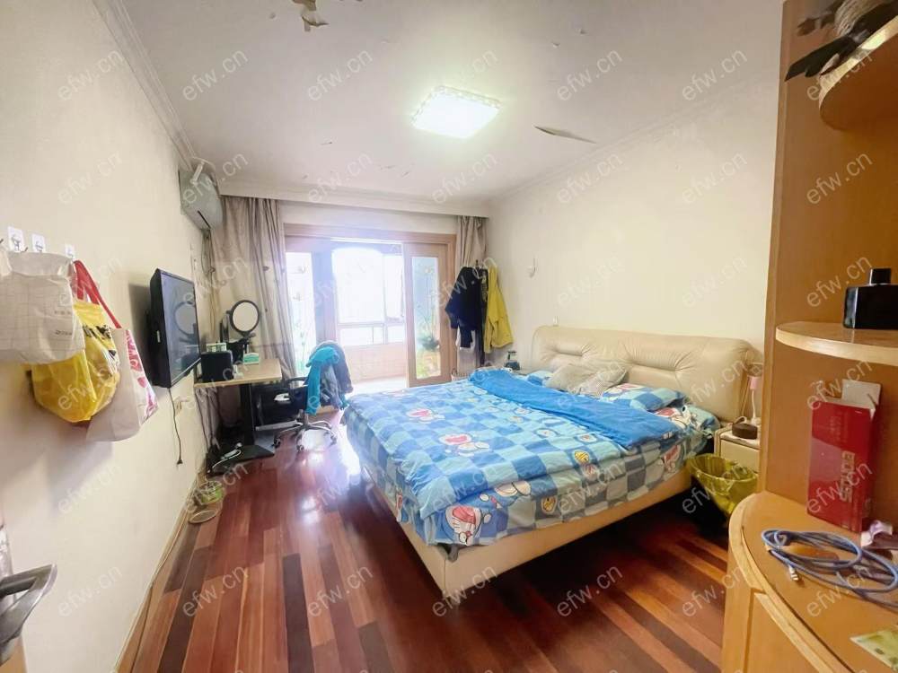 婚装全明东边户，格局工整合理