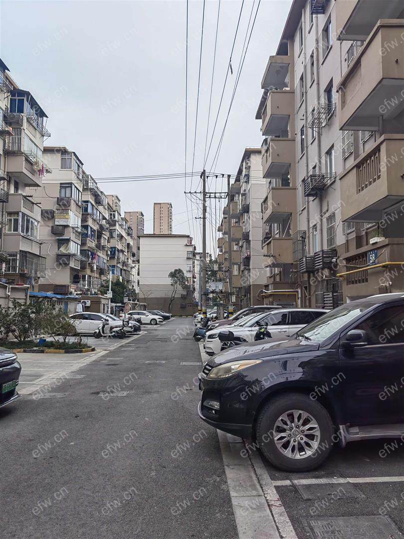中桥三村精装1室  随时看房 拎包入住