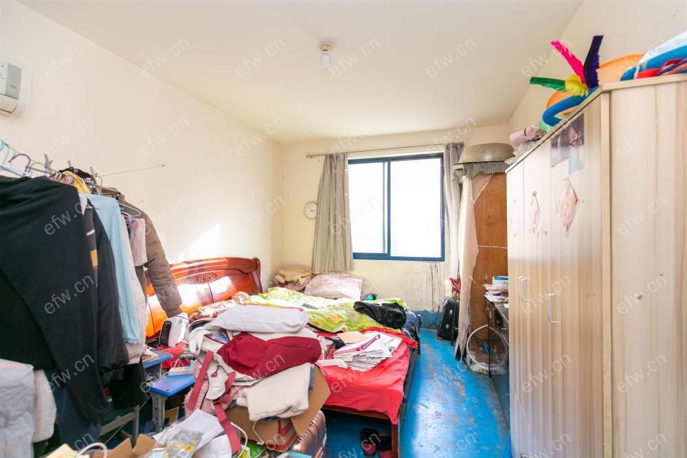 北区第二排，电梯总高11层，