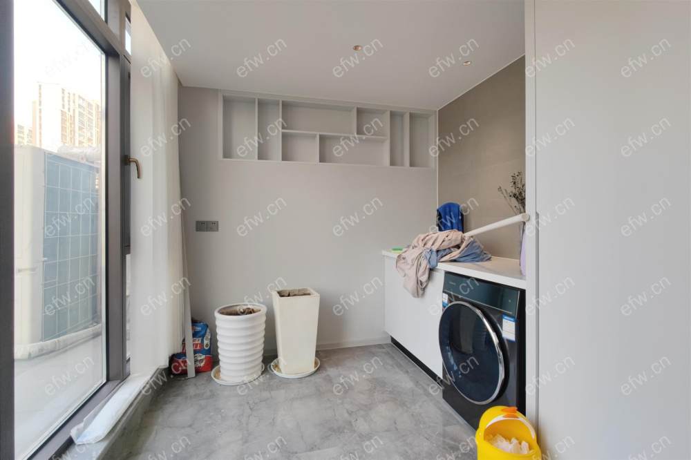 豪装顶复  看房提前 联系