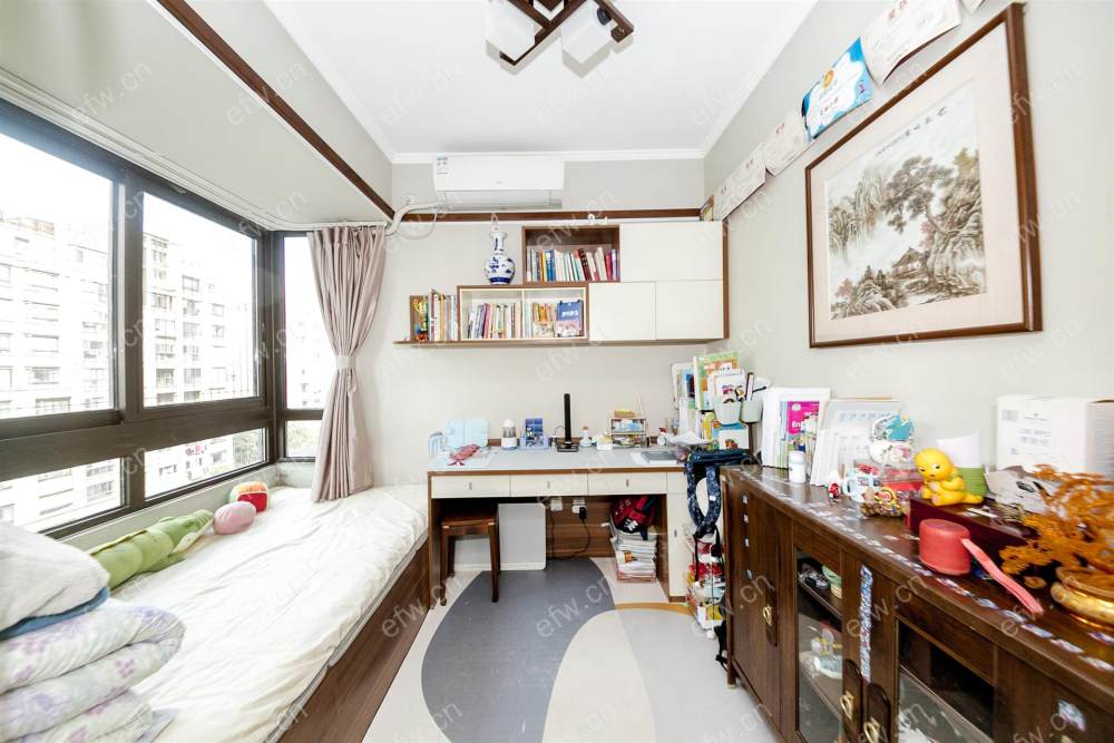 自住豪华装修三室满五