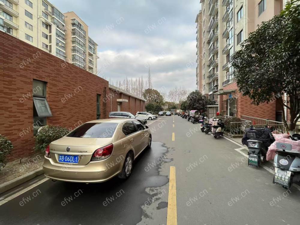 鑫龙佳苑三房出租