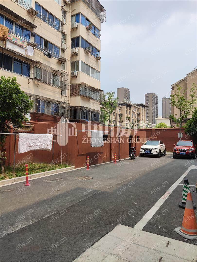 价低急售 地铁口欧尚超市 精装刚需二房