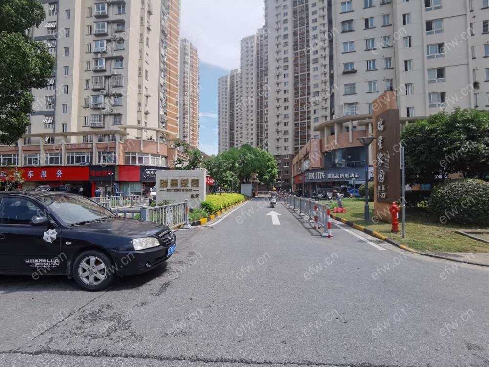 婚装全明东边户2房,瑞星家园(东区1-33) 格局工整合理