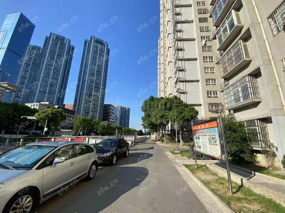 沁园新村 近茂业 电梯房  两房朝南  