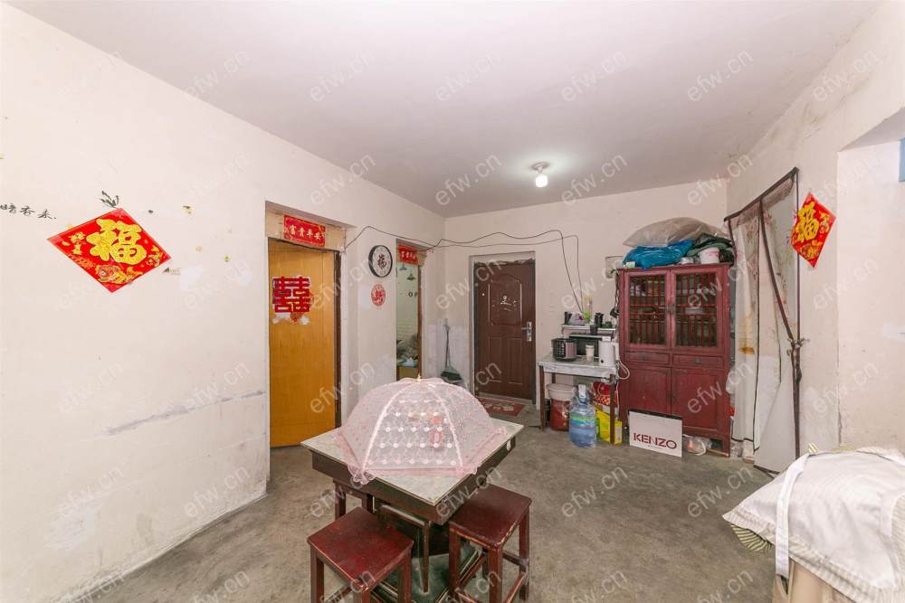 精装2室1厅1卫1阳台