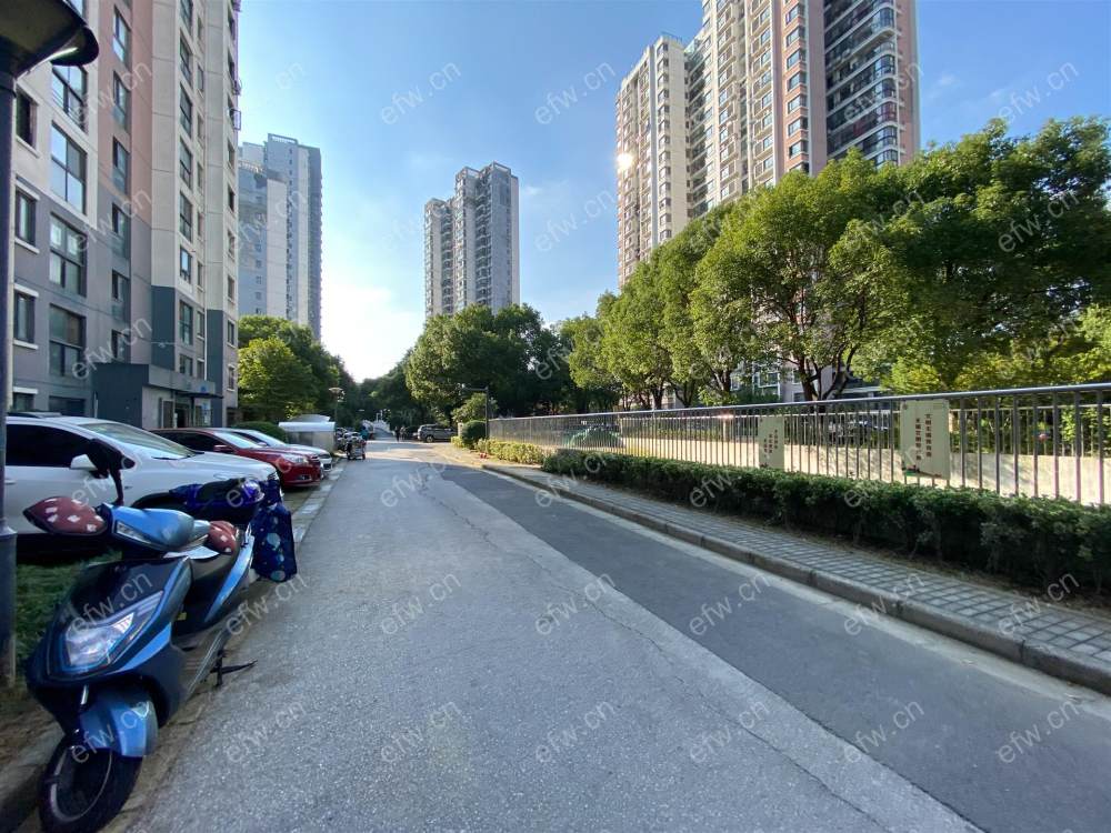 环湖苑 两房诚心售价可商
