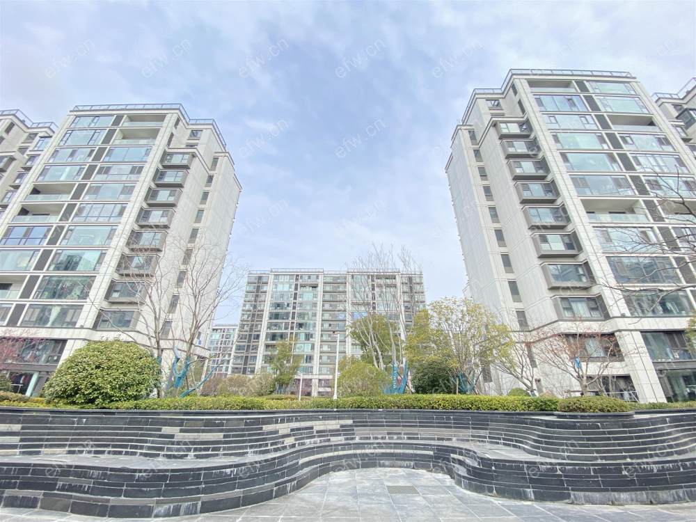 纯毛坯三房飞机户型南北通透