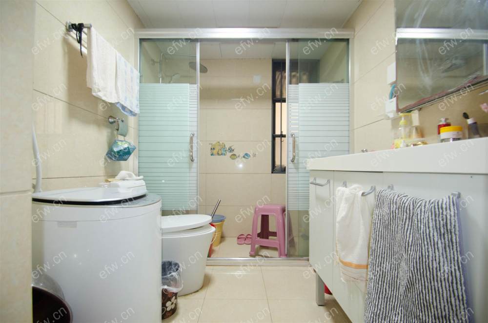 二楼送二十几平阳光房    精装自住保养很好