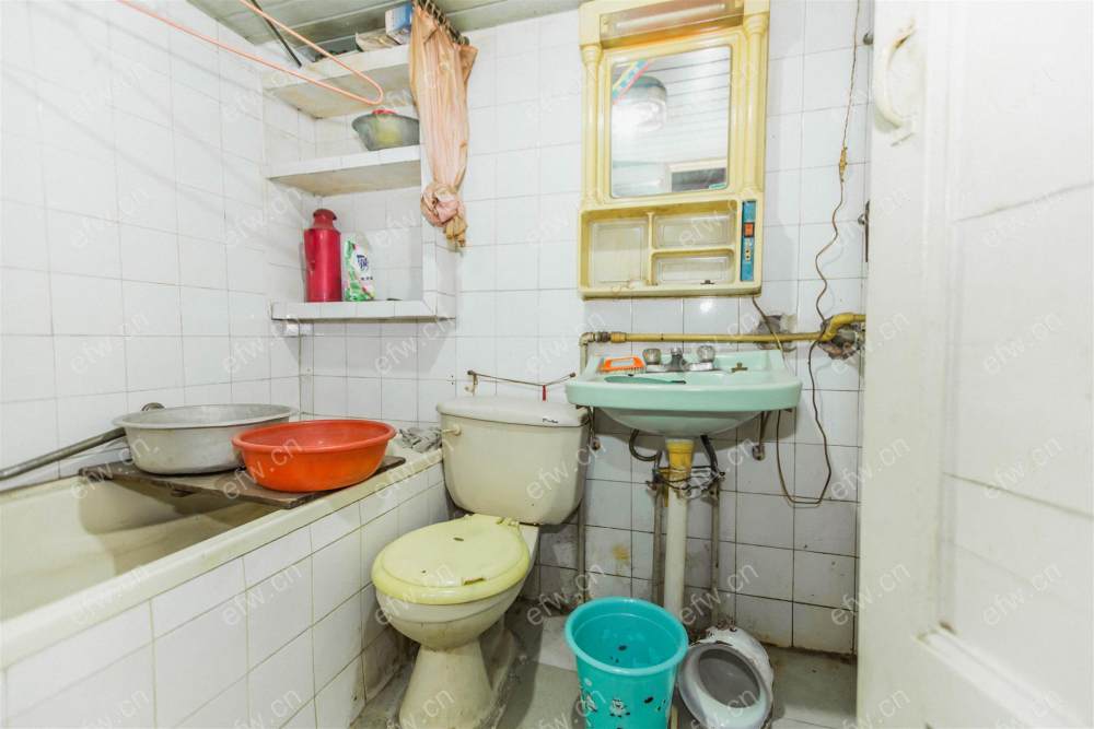 南扬新村 一楼带院子 户型好