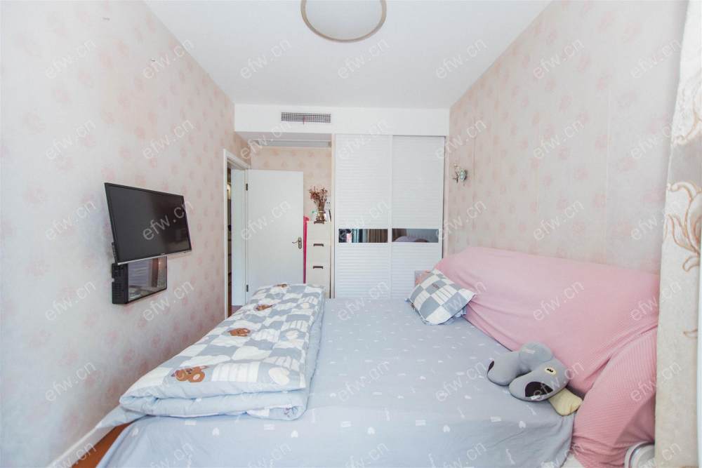 南长区茂业对面恒威领地 自住精装修拎包入住