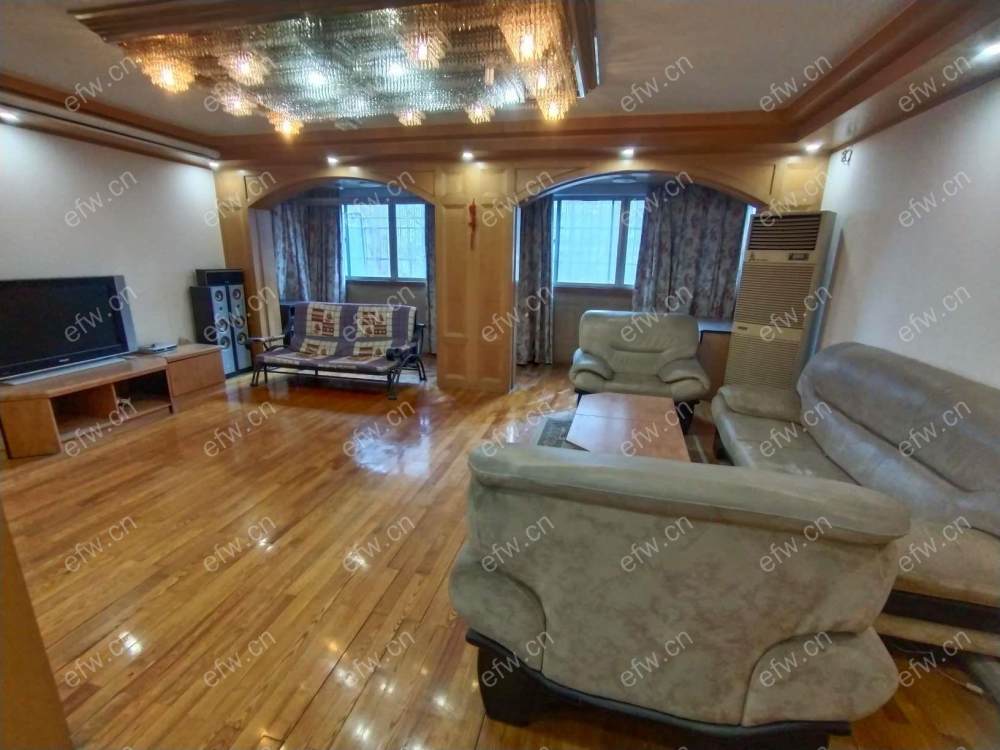 扬名一村 4室2厅