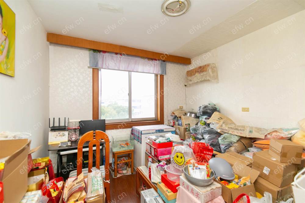 青莲路旁  新溪南新村    三房  诚心出售