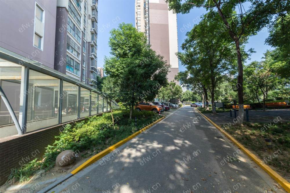 2房豪装拎包即住,蓉湖壹号(惠山雅苑)尽享优雅品质,多重阳台+飘窗