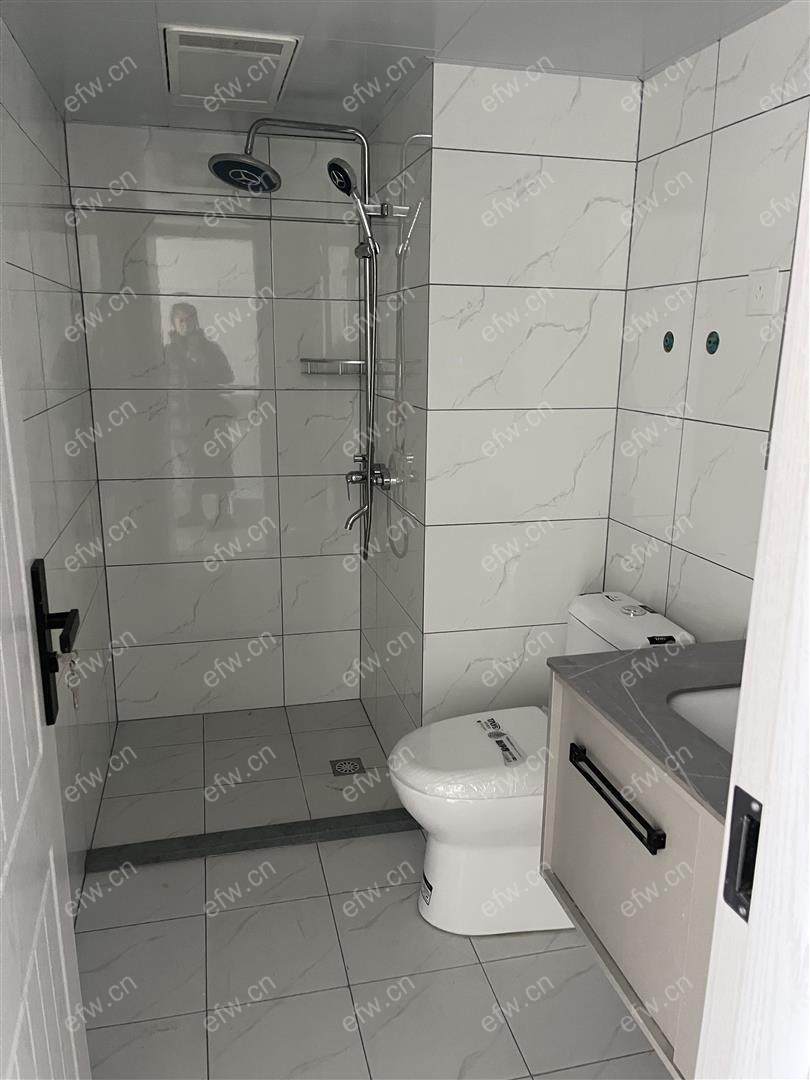 village 经典room房 东边户 全明 精装修！