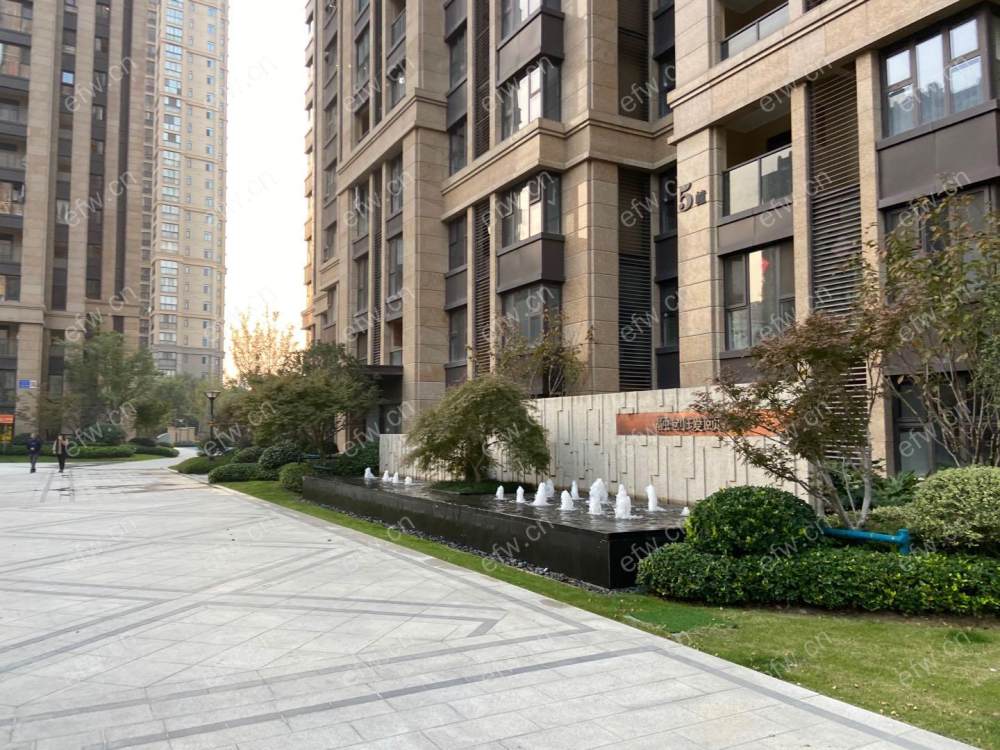 业主急售 瑷颐湾 纯毛坯房