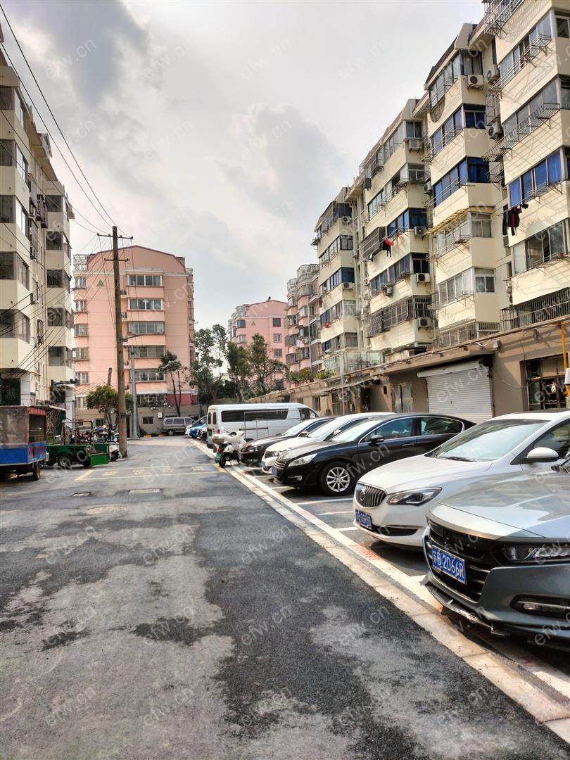 近茂业沁园横套2房南精装2空设齐拎包住非顶楼