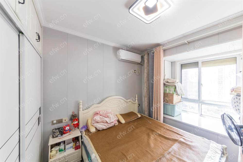 自住精装两室两厅一卫