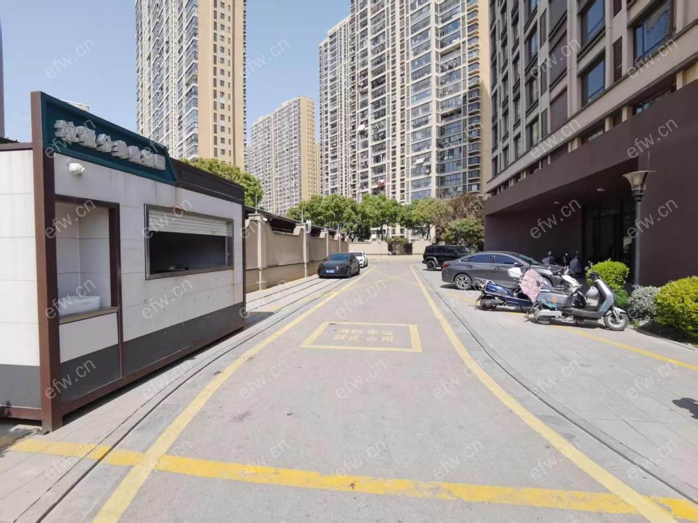 提包入住，精装修