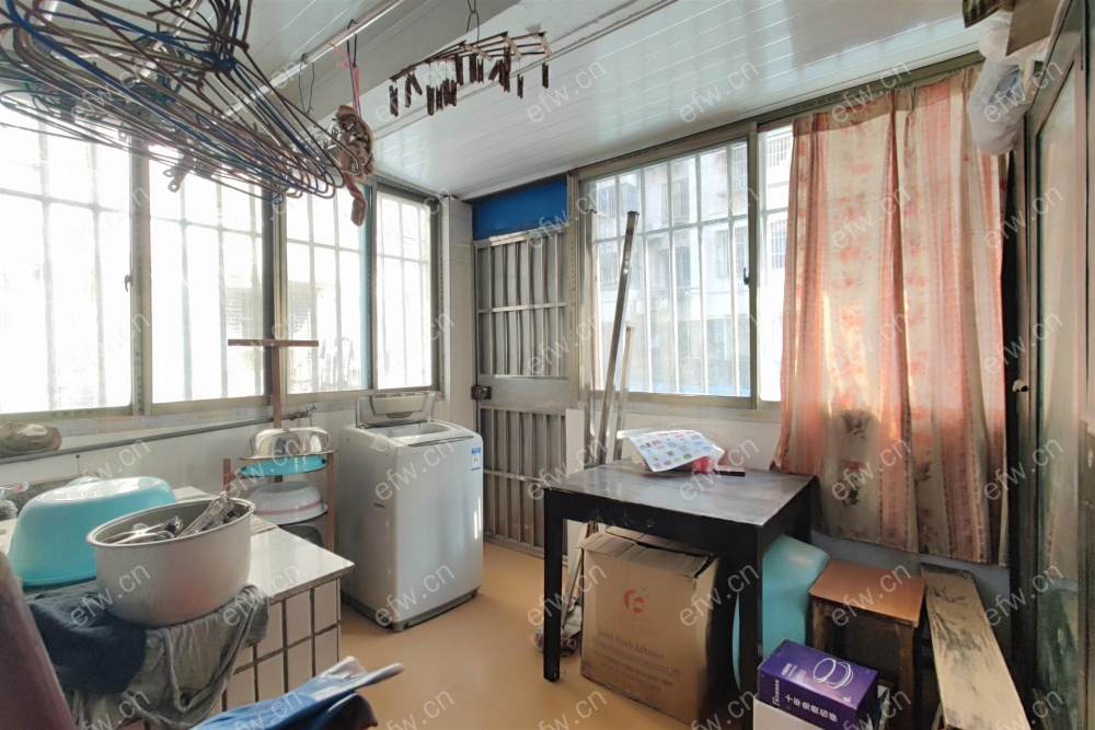 一楼带院  院子已开门  看房提前联系
