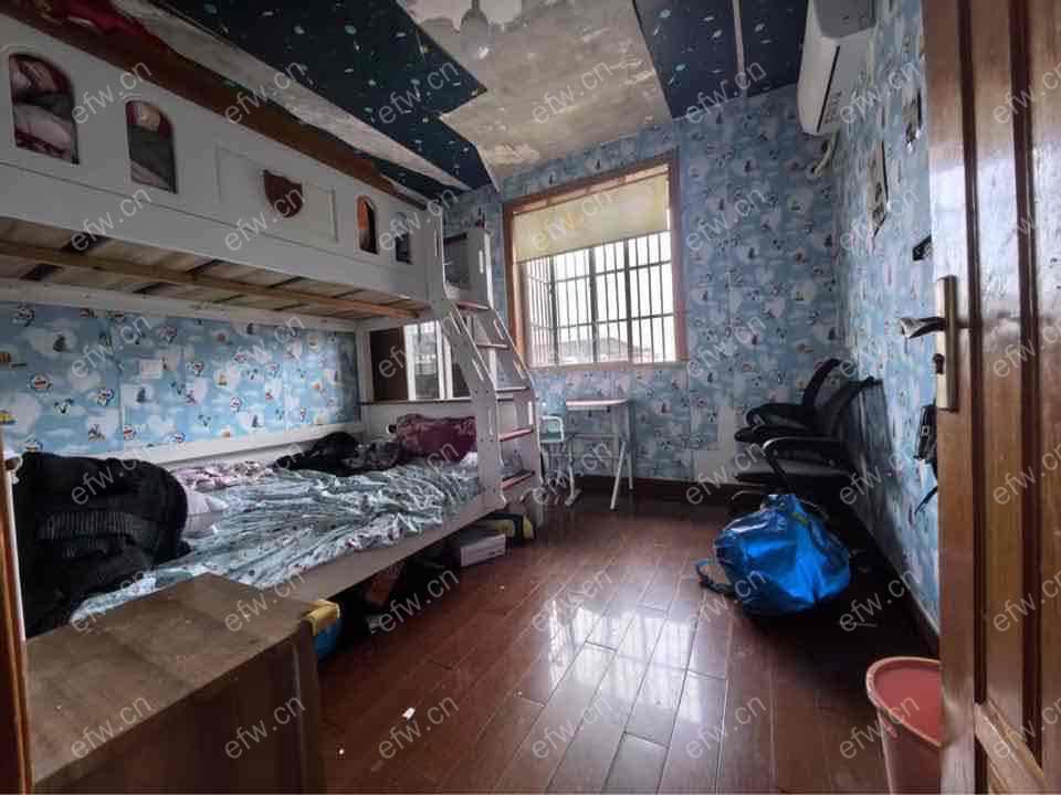 简装三房 顶带复 得房率高 诚意出售
