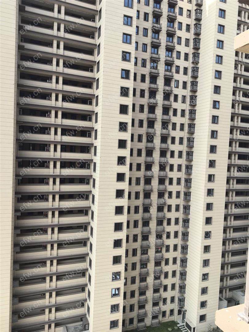 中铁彩乐居精装3室  随时看房 拎包入住