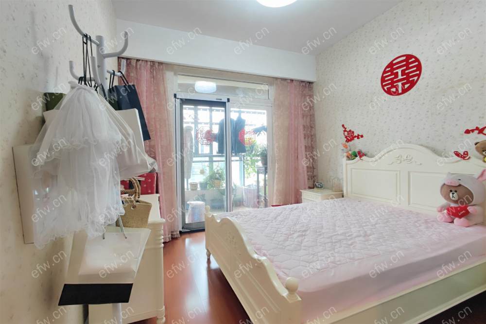 自住精装 满五 送车位