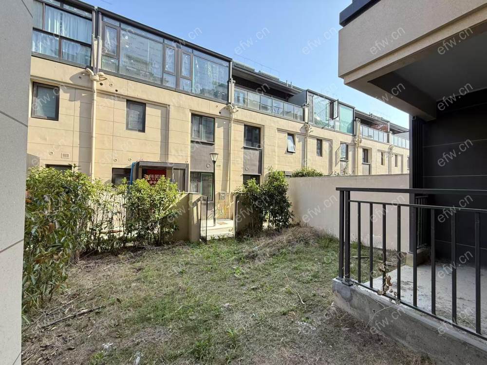 新力朗诗熙华府 一楼送院子 纯联排别墅社区 有地下室