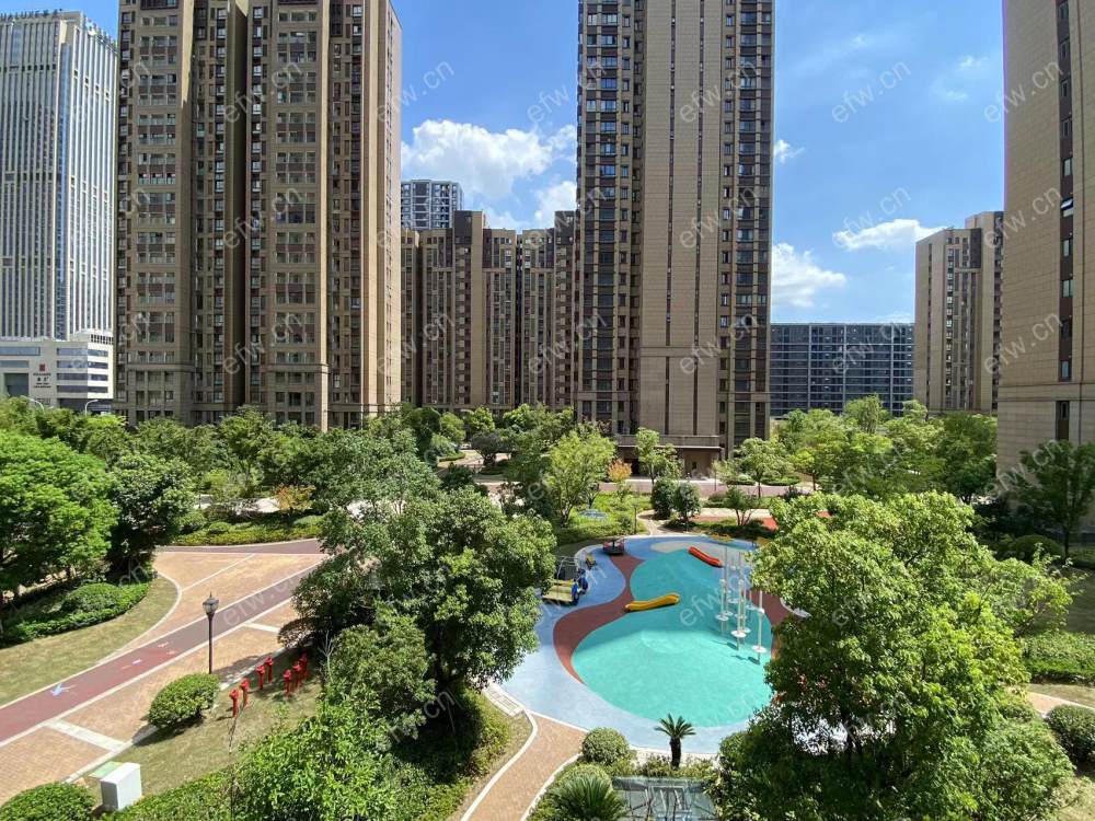 全新装修两房两厅一卫